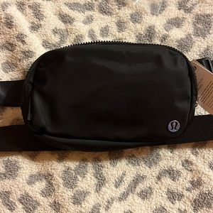 LuluLemon Everywhere Belt Bag